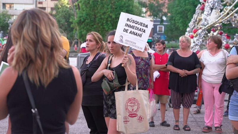 Marcha a un mes de la desaparición de Anahí Bulnes. Foto: Adriana Zanier/El Doce.