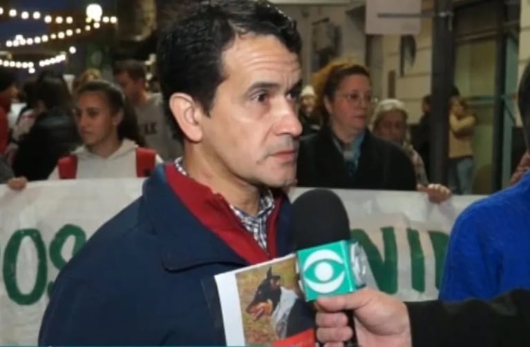 Marcha de defensores de animales en Uruguay. El caso conmocionó al país vecino.