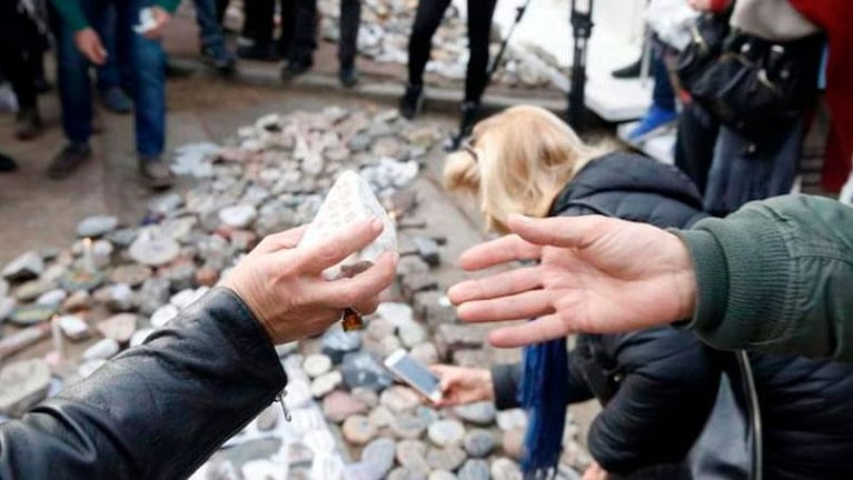 Marcha de las piedras: crearán un espacio para recordar a los muertos por Covid-19 en Córdoba