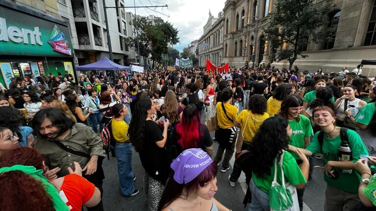 Marcha del 8M en Córdoba. (Lucas Buoncristiani / El Doce)