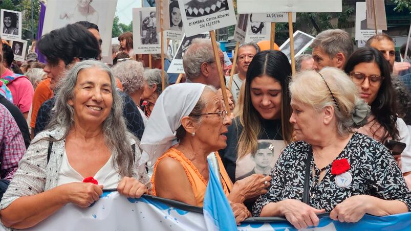 Marcha en Córdoba en el Día de la Memoria por la Verdad y la Justicia. Foto: Francisco Arias/El Doce.