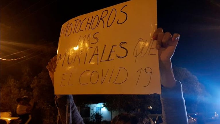 Marcha por el crimen de Silvia: el dolor del viudo y el relato de un vecino que la encontró muerta