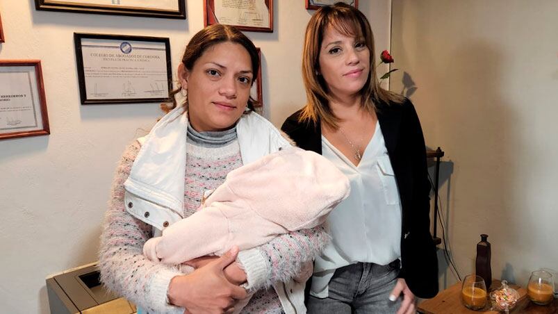 María dio a luz a Pilar el 6 de junio, la misma noche que fallecieron dos bebés.