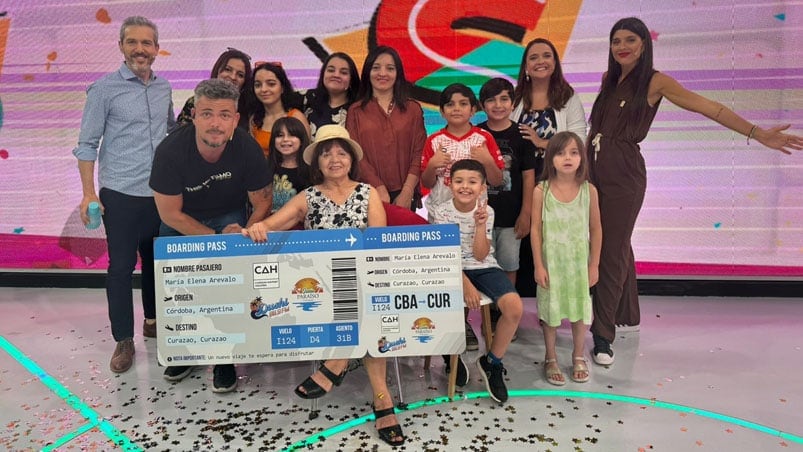 María Elena y su familia en Seguimos en El Doce. 