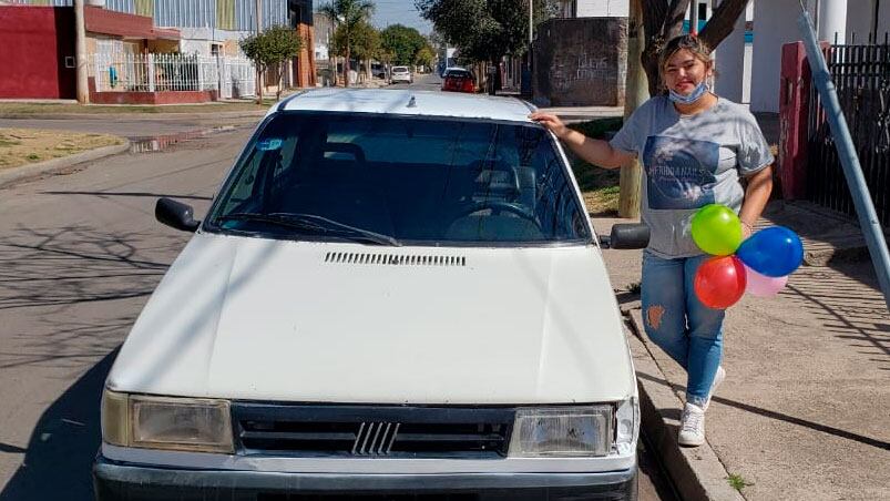 Marianela, volvió a sonreír en el Día de la Peluquera. Foto: Juan Pablo Lavisse/ElDoce.tv