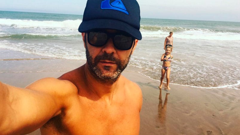 Mariano Martínez disfrutó unos días junto a sus hijos en Mar del Plata.