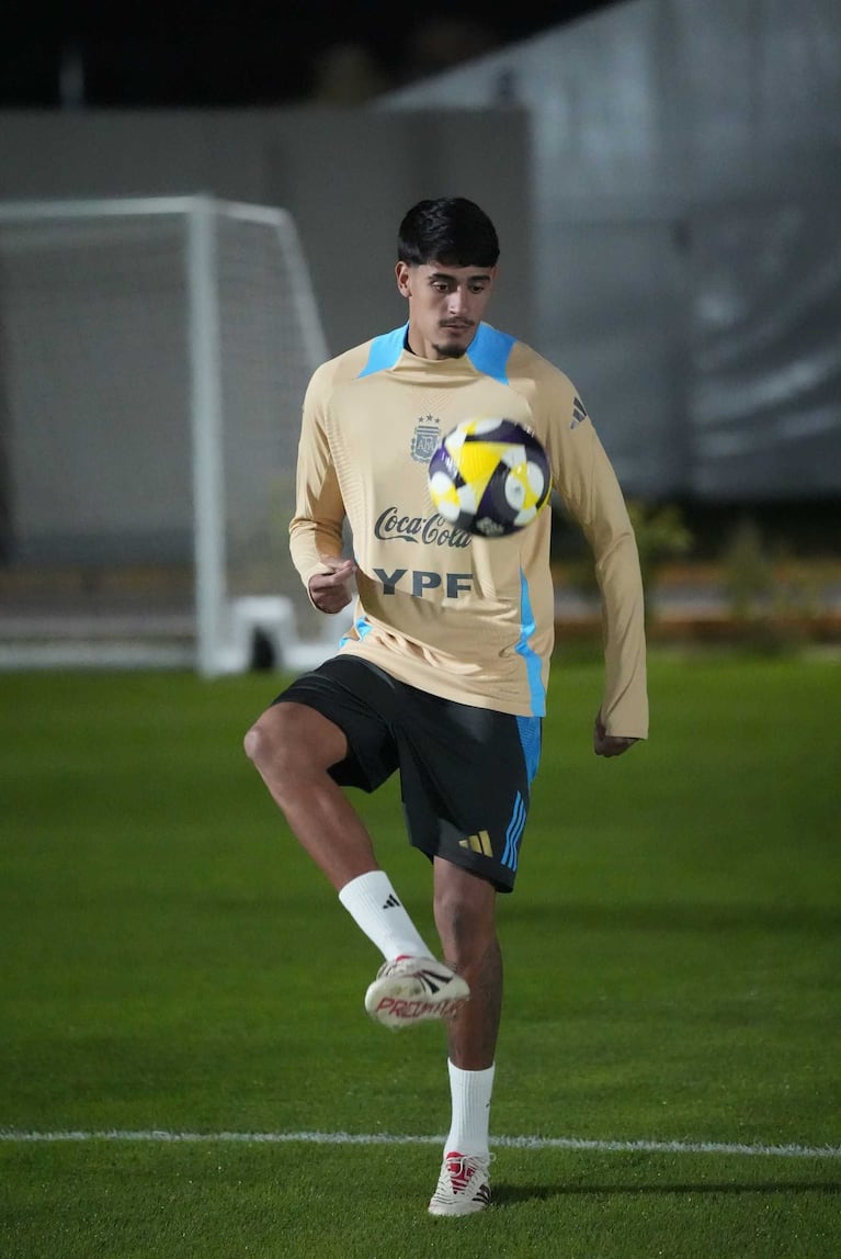 Mariano Troilo en plena práctica con la Selección.