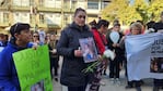 Mariela Flores en una de las marchas por Joaquín. 