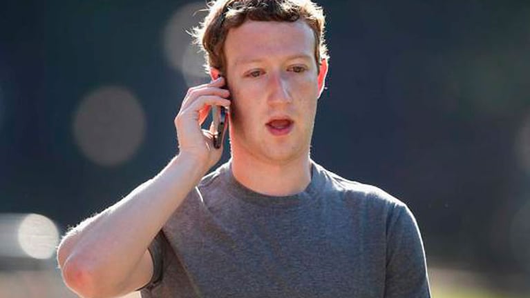 Mark Zuckerberg a pesar del derrumbe de las acciones sigue siendo la quinta fortuna del mundo.