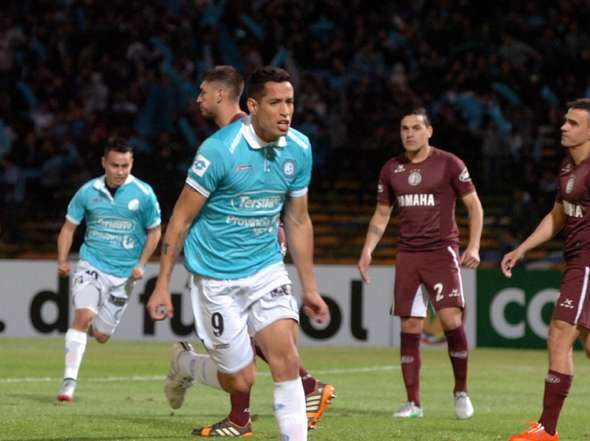 Márquez grita su tempranero gol. Foto: Ole.