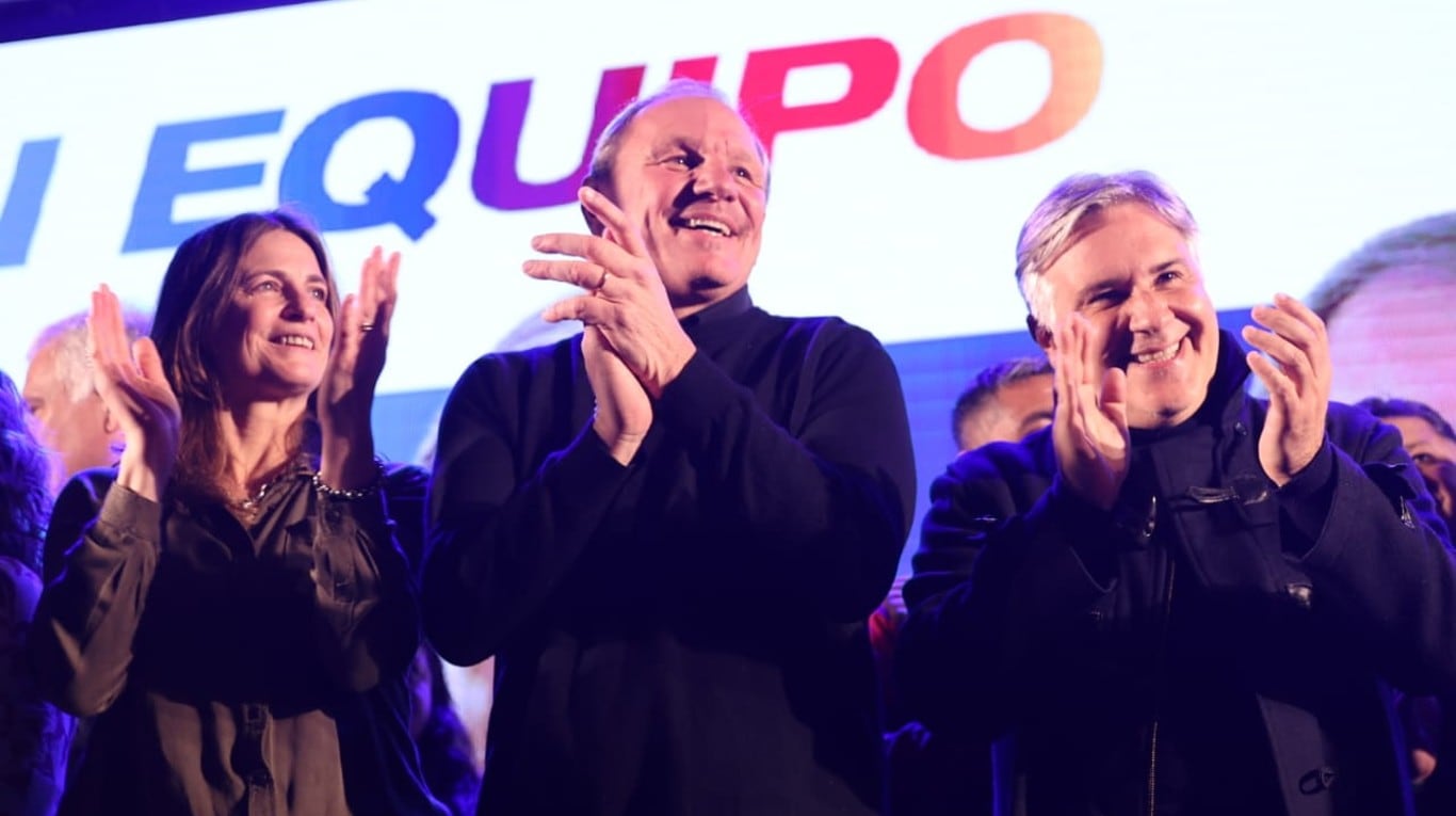 Martín Llaryora festó el triunfo de Guillermo de Rivas, que ganó la intendencia de Río Cuarto(Foto: captura de X/@guillederivas).