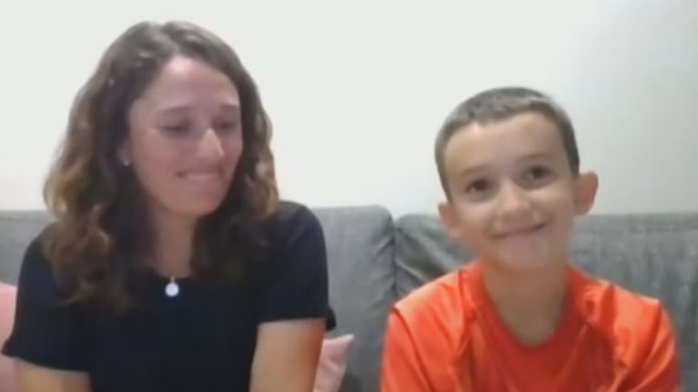 Martín y su mamá tras la viralización de la carta.