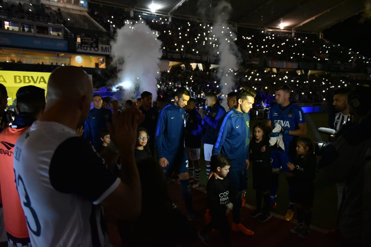 Más allá del resultado, se vivió una fiesta del fútbol en el Kempes. Foto: Lucio Casalla / ElDoce.tv