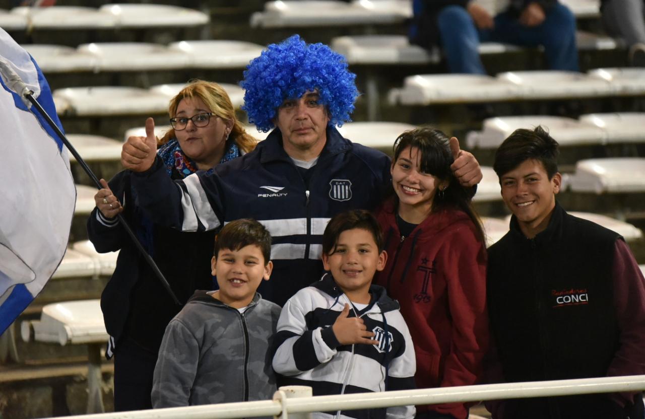 Más allá del resultado, se vivió una fiesta del fútbol en el Kempes. Foto: Lucio Casalla / ElDoce.tv