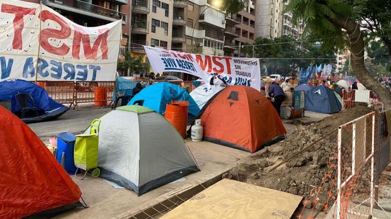 Más de 2 millones de familias son beneficiarias de la tarjeta Alimentar.