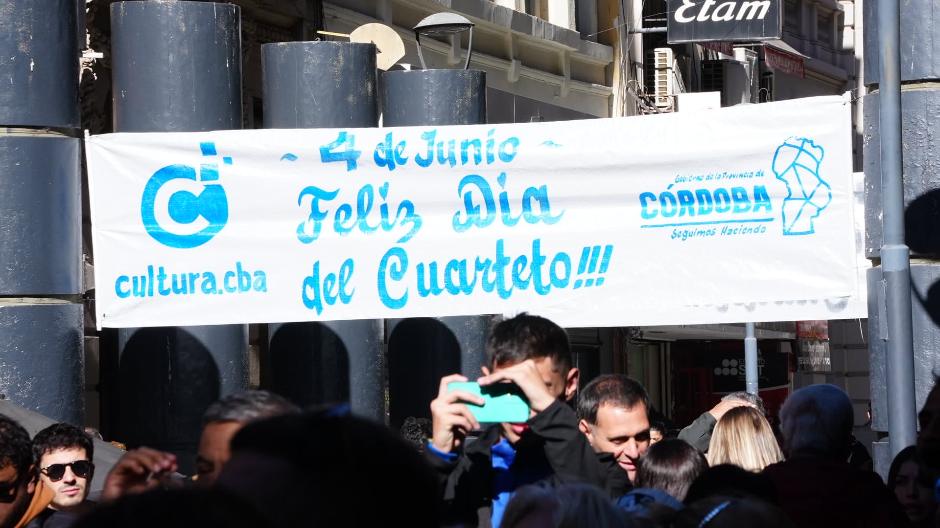 Más de 30 artistas le ponen color a los festejos por el Día del Cuarteto.