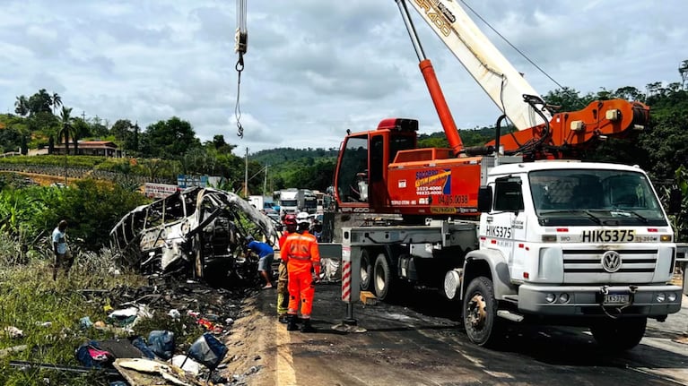 Más de 30 personas murieron durante un choque en Brasil.