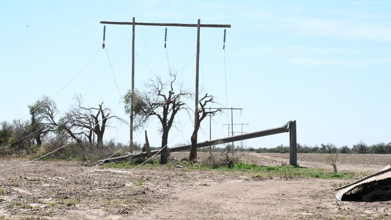 Más de 50 operarios trabajan en la reparación de los daños.