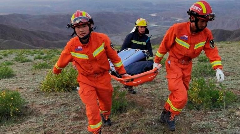Más de 700 rescatistas trabajaron en la montaña para encontrar a los desaparecidos.