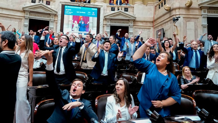 Más que diputados, creadores de contenido