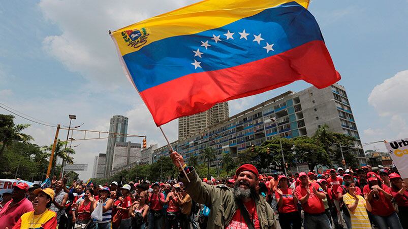 Masiva marcha opositora en Venezuela.