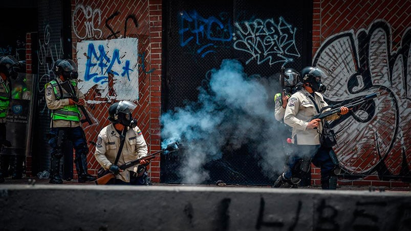 Masiva marcha opositora en Venezuela. Foto: AFP.