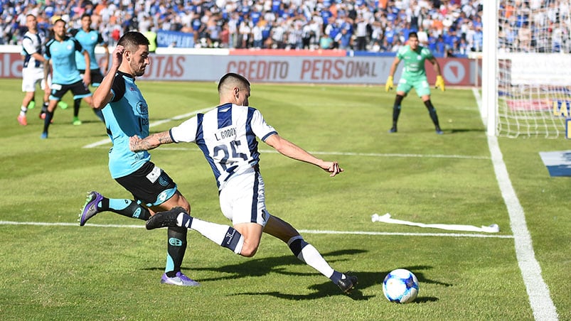 Matadores y Piratas regalaron un partido vibrante. Foto: Lucio Casalla / ElDoce.tv.