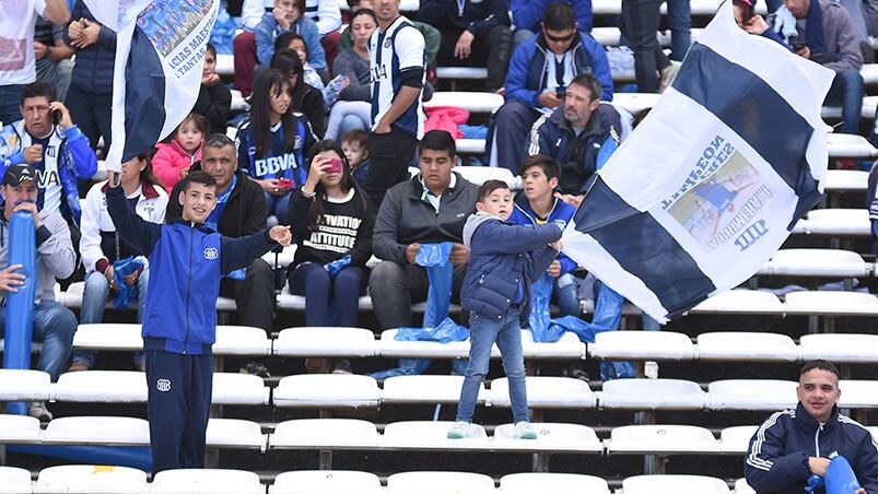 Matadores y Piratas regalaron un partido vibrante. Foto: Lucio Casalla / ElDoce.tv.