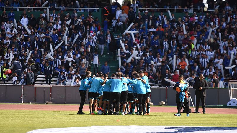 Matadores y Piratas regalaron un partido vibrante. Foto: Lucio Casalla / ElDoce.tv.