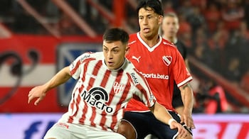 Matías Gallardo marcó un golazo para Instituto. (Foto: Fotobaires).