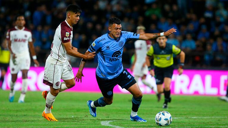 Matías Suárez sumó minutos en el segundo tiempo.