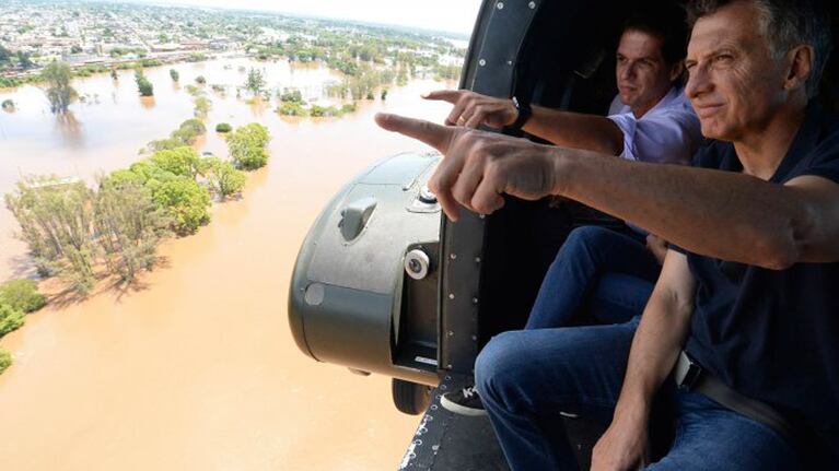 Mauricio Macri en los sectores más afectados por las lluvias.