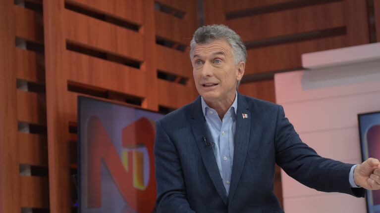 Mauricio Macri pasó por el estudio de Noticiero Doce