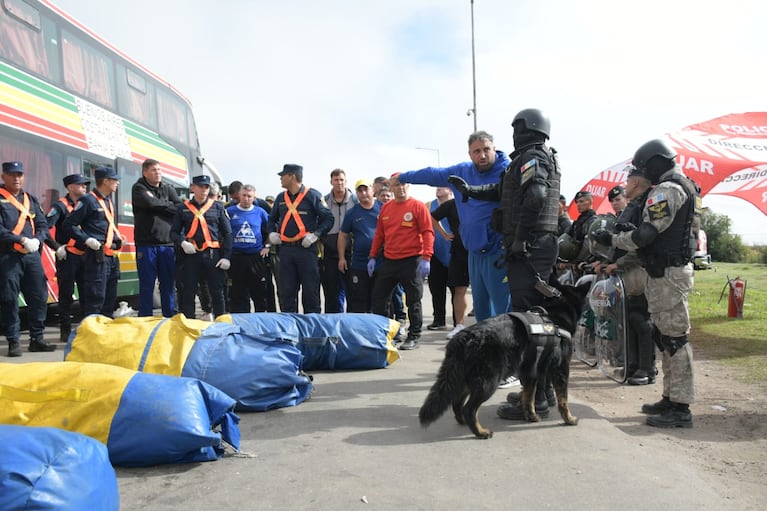 Mauro Martín, uno de los líderes de la barra de Boca, presenció el operativo en el que hallaron armas.