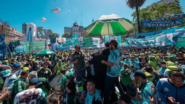 Máximo Kirchner: "Los trabajadores están esperando que dejen de traicionarlos"