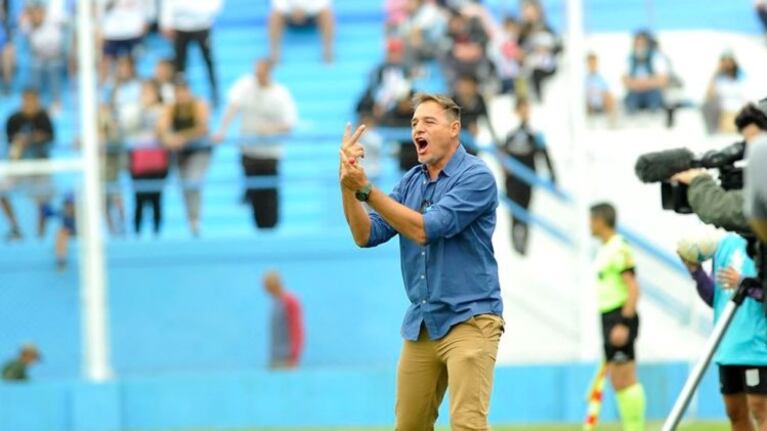 Medina fue despedido como DT de Racing de Nueva Italia.