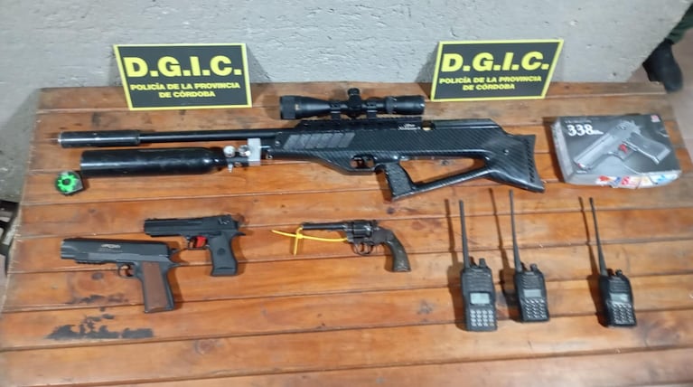 Megaoperativo nocturno en Córdoba: más de 80 detenidos y 217 motos, 22 autos y armas secuestradas