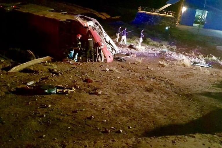 Mendoza: tres muertos y 20 heridos por un choque de colectivos