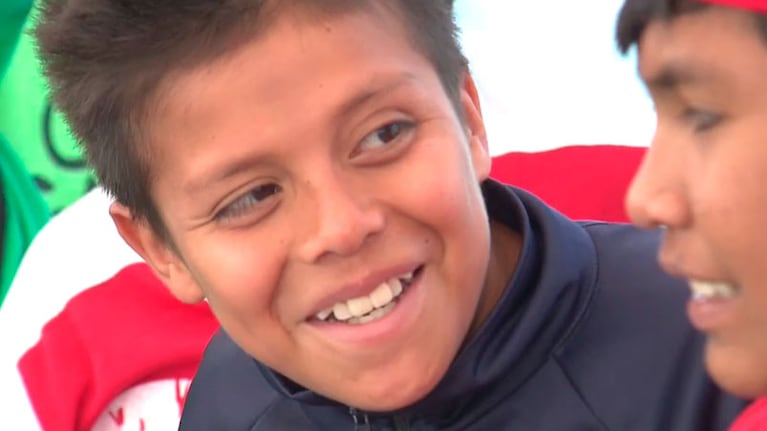 Merecido. Efraín ya disfruta su viaje junto a su abuelo y sus amigos.