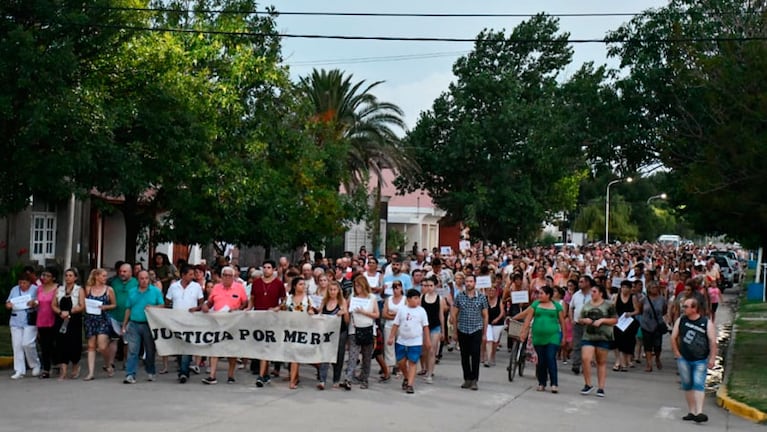Mery fue asesinada el jueves y todo el pueblo pide justicia. Fotos: Rolando Hernández Jiménez.