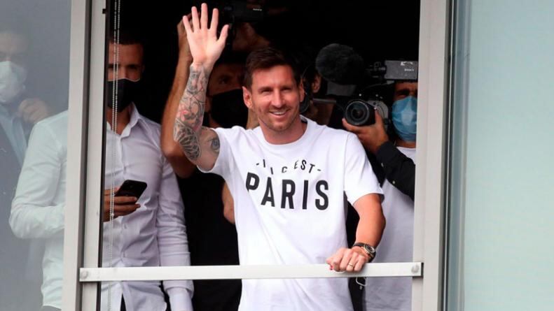 Messi, a pura sonrisa en Francia.