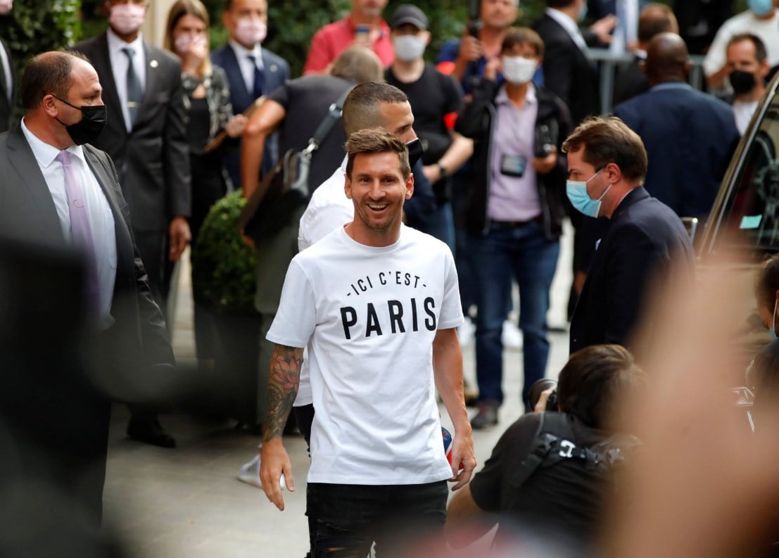 Messi, a pura sonrisa en Francia.