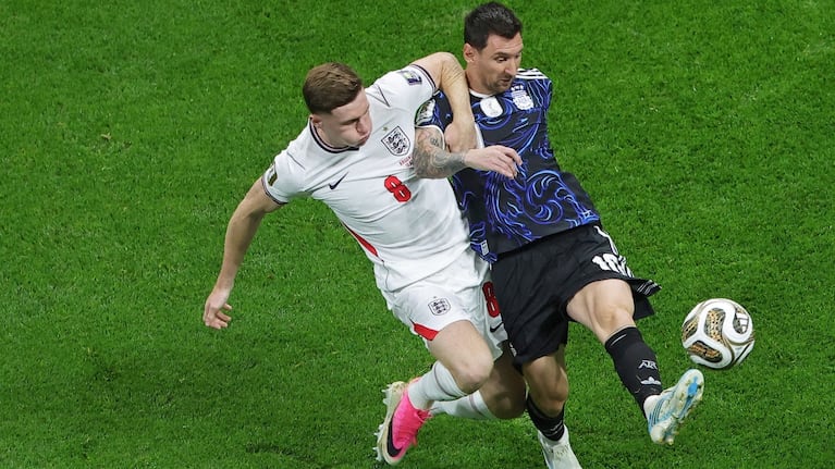 Messi ante Inglaterra en Atlanta (Foto: EFE).