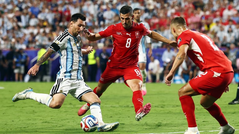 Messi ante Suiza en Kansas City. REUTERS/Amanda Perobelli