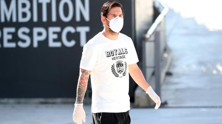 Messi, con barbijo y guantes: se acerca la vuelta del fútbol en Europa.