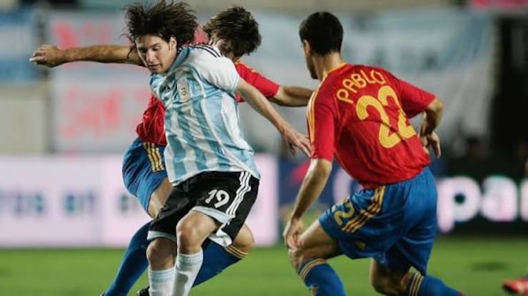 Messi contra España en 2006.