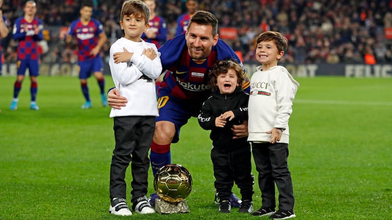 Messi disfruta de sus hijos en cada momento libre de los entrenamientos con el Barça.