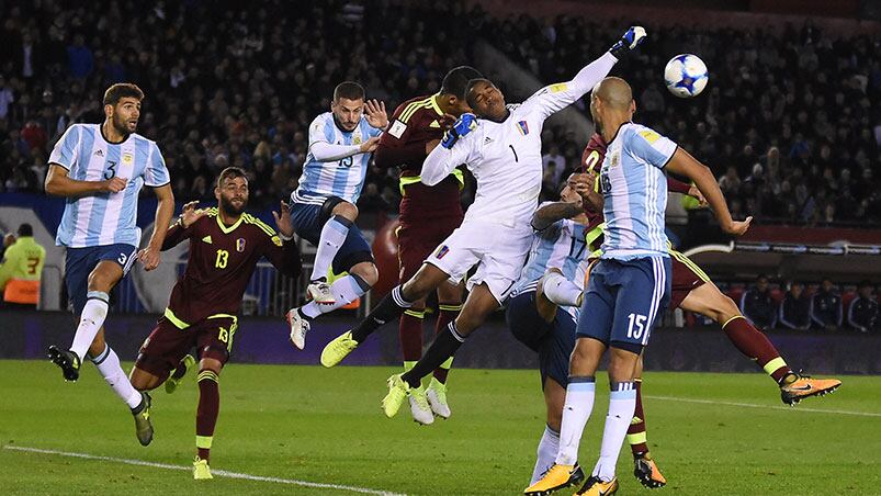 Messi, Dybala y compañía no pudieron contra el último de la tabla. Foto: Lucio Casalla / Enviado especial de ElDoce.tv