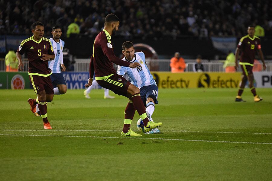 Messi, Dybala y compañía no pudieron contra el último de la tabla. Foto: Lucio Casalla / Enviado especial de ElDoce.tv