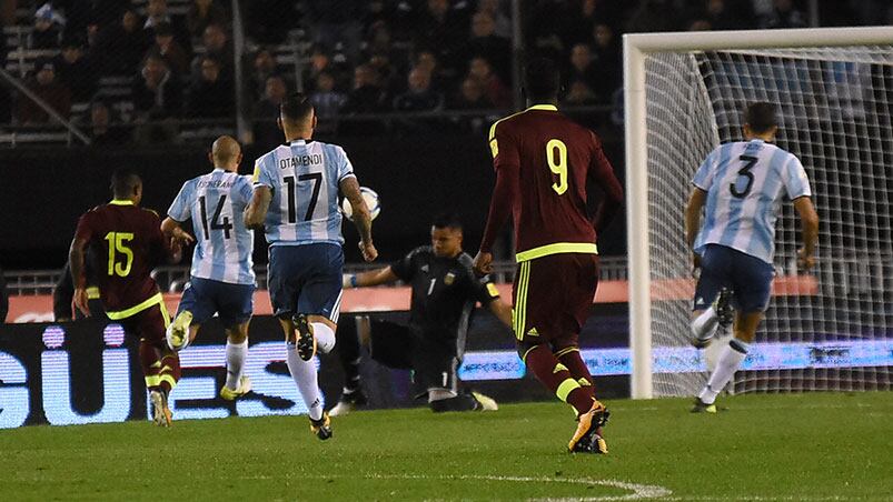 Messi, Dybala y compañía no pudieron contra el último de la tabla. Foto: Lucio Casalla / Enviado especial de ElDoce.tv